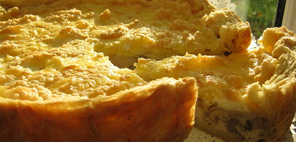 Пирог с курицей,грибами под сырным безе - ЗАГАДКА