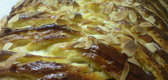 Датский плетёный пирог с вишнями,творогом и шоколадом