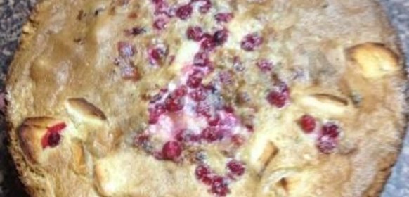 Эльзасский яблочный пирог с красной смородиной