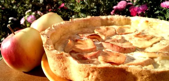 Яблочный пирог со сметанной заливкой (очень вкусный)