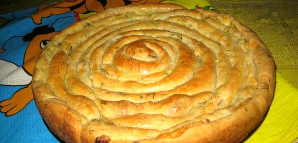 Пирог с ветчиной, сыром и зеленью