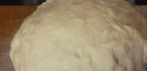 Абрикосовый пирог со сметанной заливкой