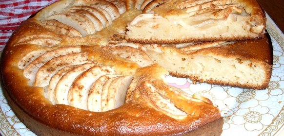 Творожный пирог с яблоками