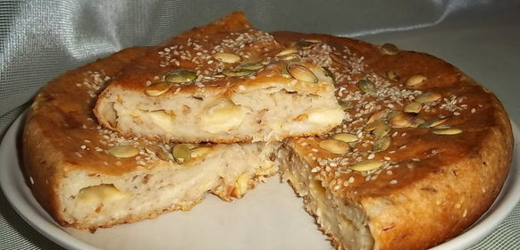 Пирог-кекс с тунцом и сыром
